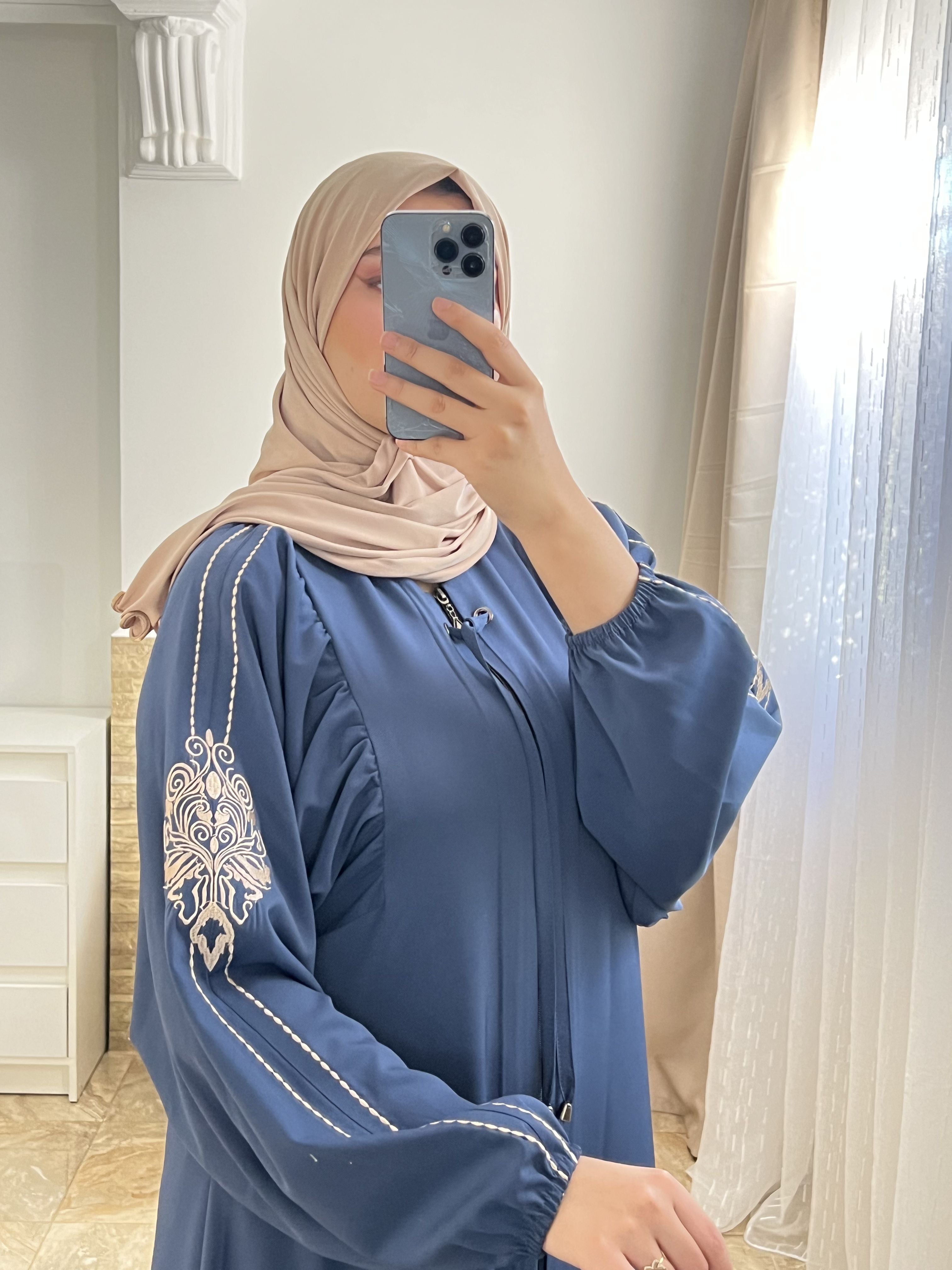 حجاب أنيق بتطريز فاخر – 11 لون مميز | مقاسات من 38 إلى 48