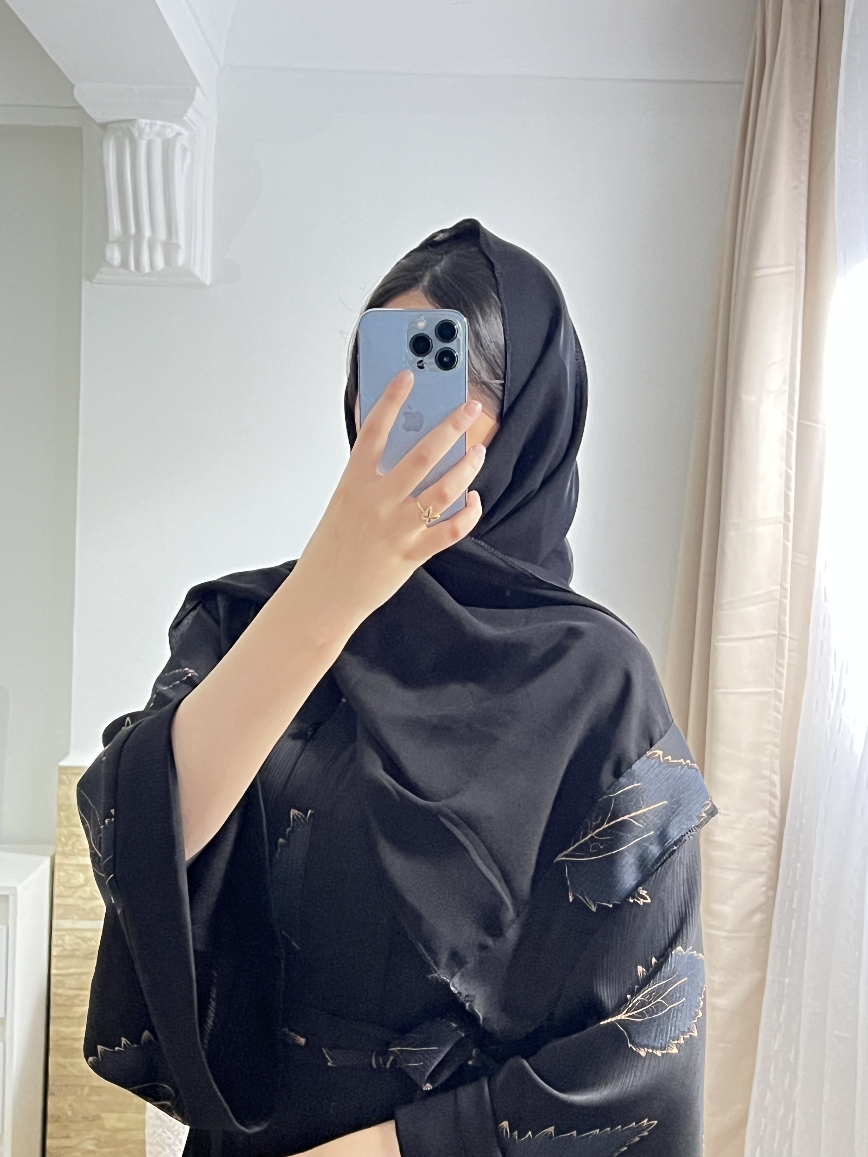 عباية سوداء راقية بتصميم واسع | 42–52