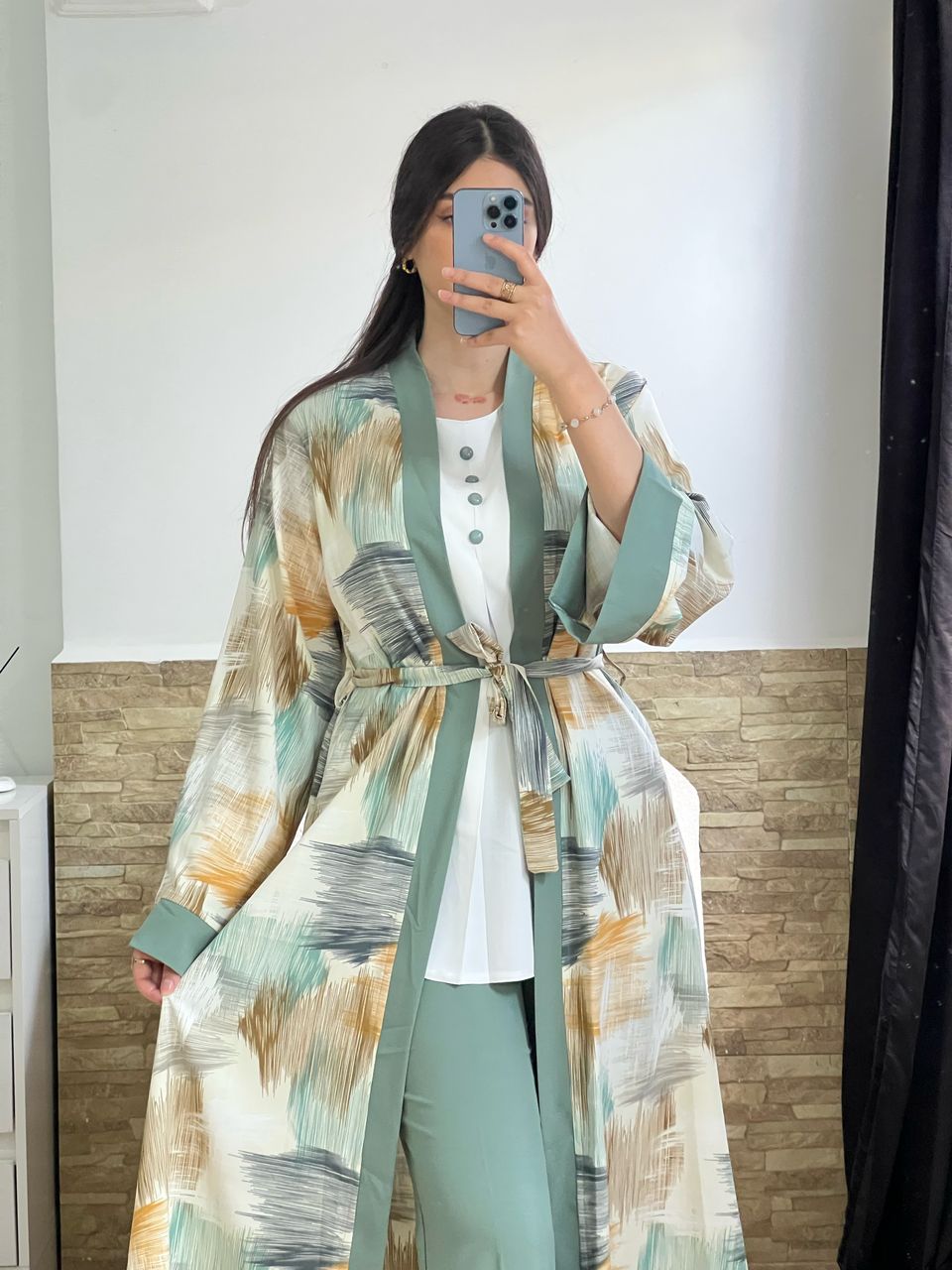 kimono en line chemise blanc avec pantalon couleur uni